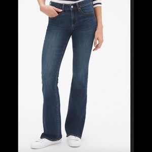 Gap Low Rise Curvy Ankle Length Bootcut